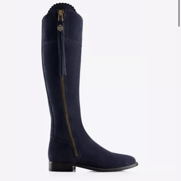 FAIRFAX & FAVOR REGINA - Picture 1 of 14